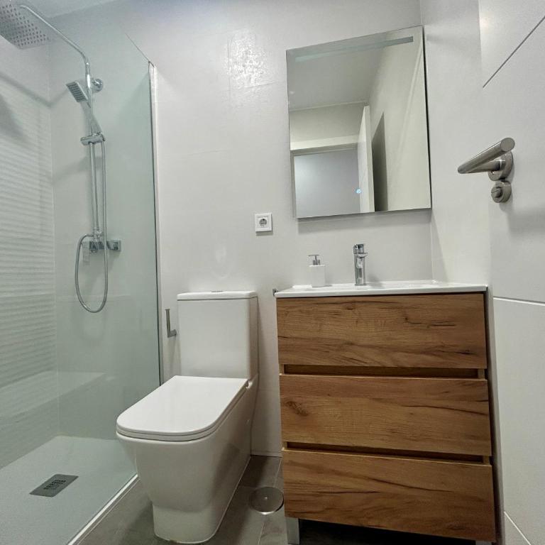 Long Stay Room 10 min walk to city center - One-Bedroom Apartment - 8
