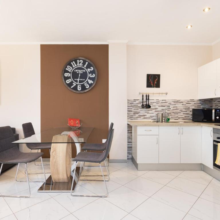 Home2Book Apart with Terrace & Pool in Costa Adeje - Apartamento de 1 dormitorio - 10