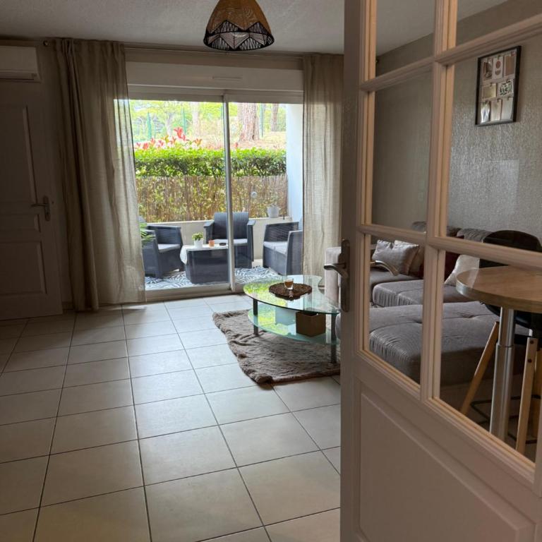 Appartement cosy T2 proche commodités et mer - Apartamento de 1 dormitorio - 1
