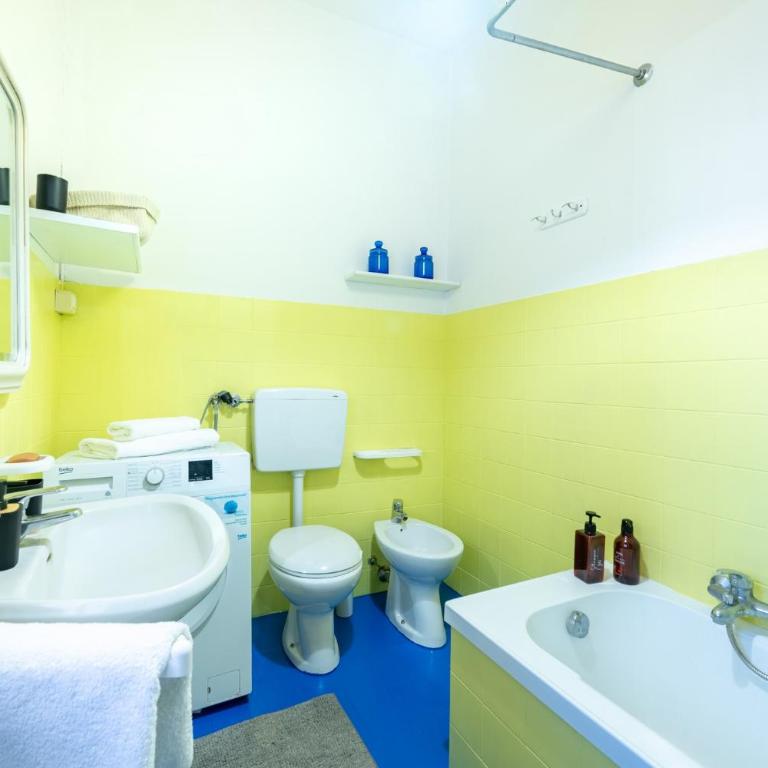 GuestHost - Santa Croce Cozy Flat with Balcony - Two-Bedroom Apartment - 5