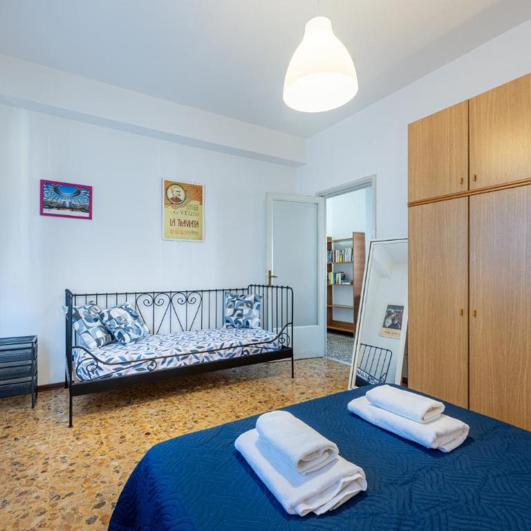 GuestHost - Santa Croce Cozy Flat with Balcony - Two-Bedroom Apartment - 15