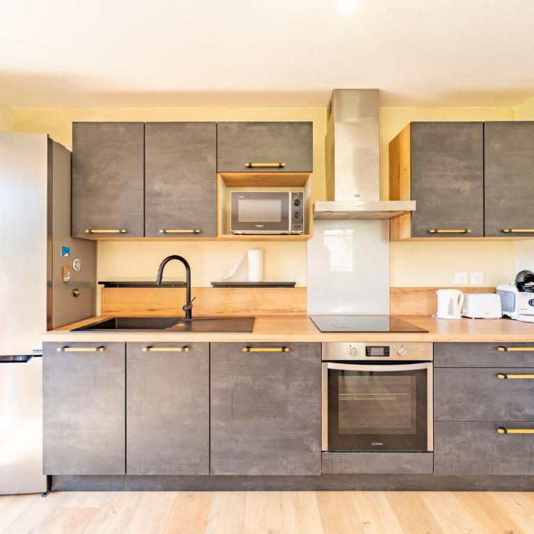 Spacieux T5 Toulouse nord - parking, fibre & calme - Apartment - 5