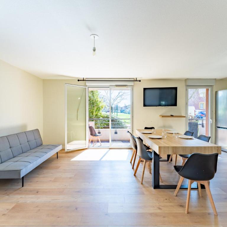 Spacieux T5 Toulouse nord - parking, fibre & calme - Apartment - 4