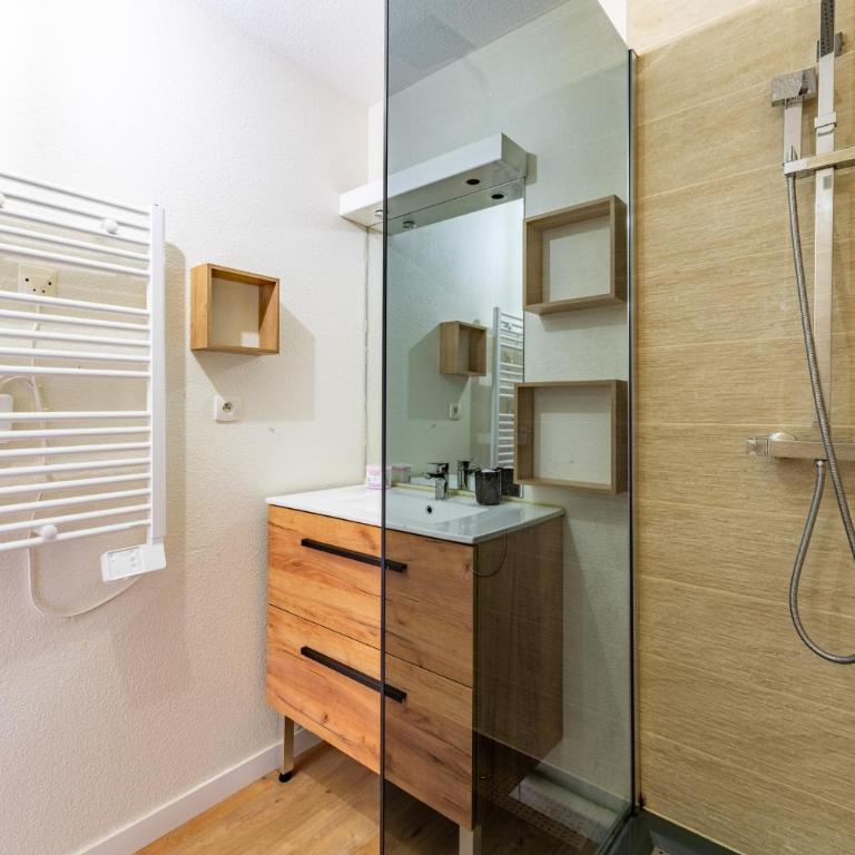 Spacieux T5 Toulouse nord - parking, fibre & calme - Apartment - 21