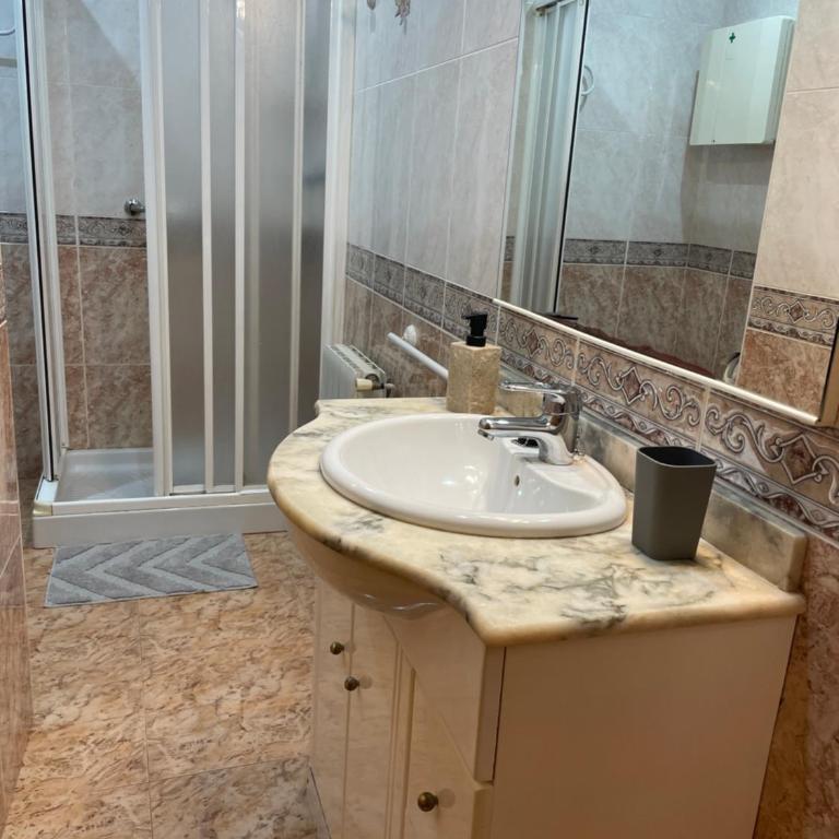Apartamento soleado junto al mar Els Pins - Apartamento de 2 dormitorios - 14