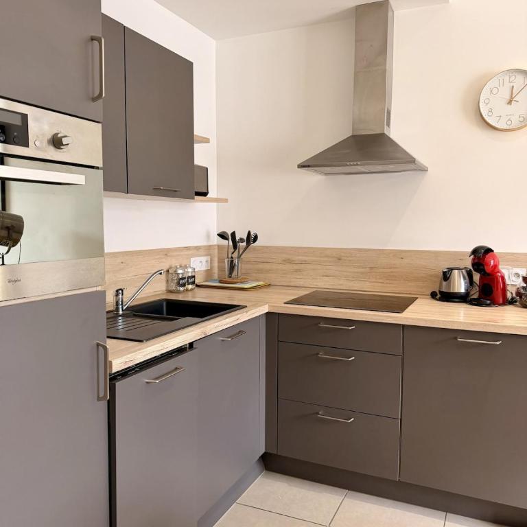 Astoria - Palace, Centre-ville, Vue montagne - One-Bedroom Apartment - 12