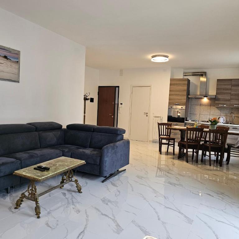 Da Ion - Two-Bedroom Apartment - 18