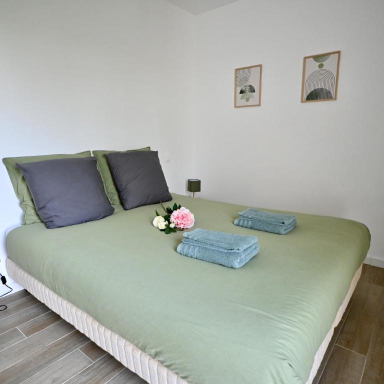 Maison moderne avec jardin sans vis-à-vis, idéal professionnels et familles - L'ÉCRIN BRETON - Three-Bedroom Home - 35