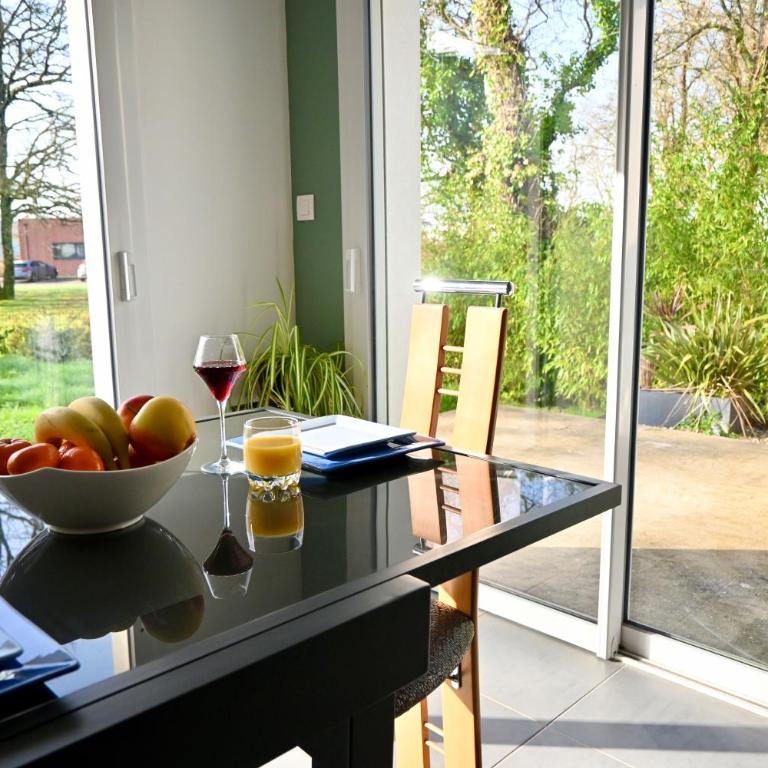 Maison moderne avec jardin sans vis-à-vis, idéal professionnels et familles - L'ÉCRIN BRETON - Three-Bedroom Home - 1