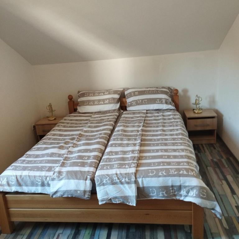 Hideaway - Vacation Home - 52