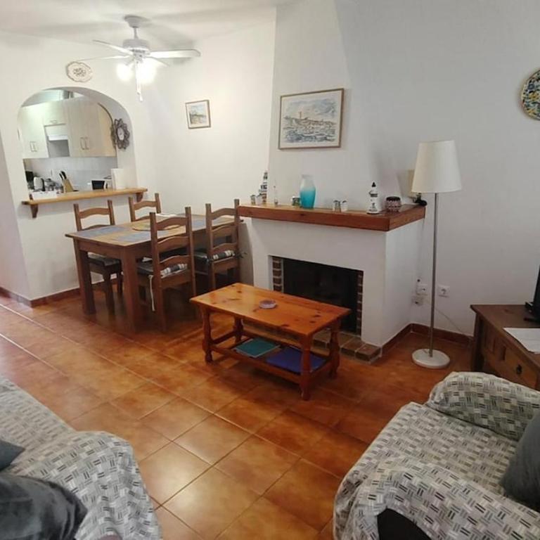 Casa Almadraba - Two-Bedroom Apartment - 9