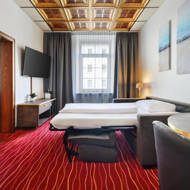 KING's Hotel First - Superior Family Room - 23