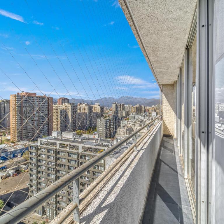 Serrano City - Central Apartment Wifi and views - Two-Bedroom Apartment with City View - 10