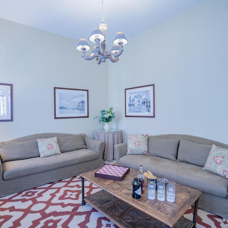 Canaletto Apartment with Canal View in Dorsoduro - Two-Bedroom Apartment with Water View - 6