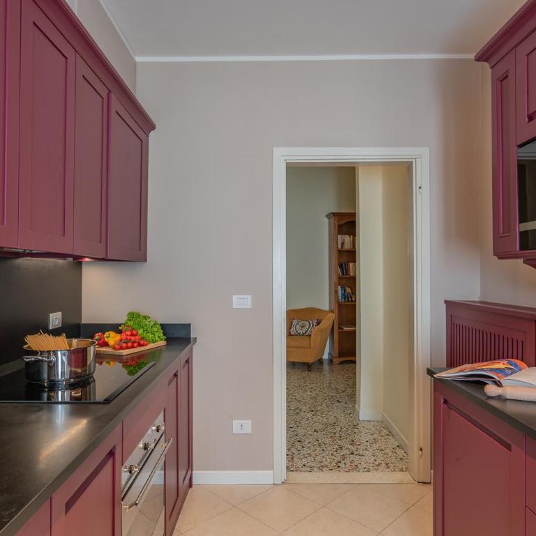 Canaletto Apartment with Canal View in Dorsoduro - Two-Bedroom Apartment with Water View - 14