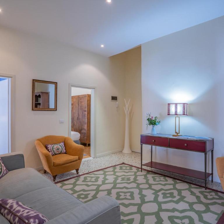 Canaletto Apartment with Canal View in Dorsoduro - Two-Bedroom Apartment with Water View - 17