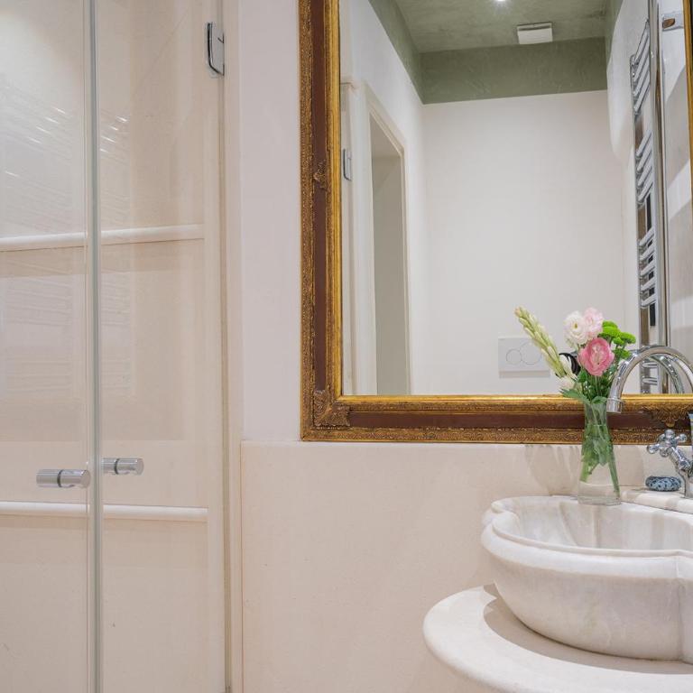 Canaletto Apartment with Canal View in Dorsoduro - Two-Bedroom Apartment with Water View - 29