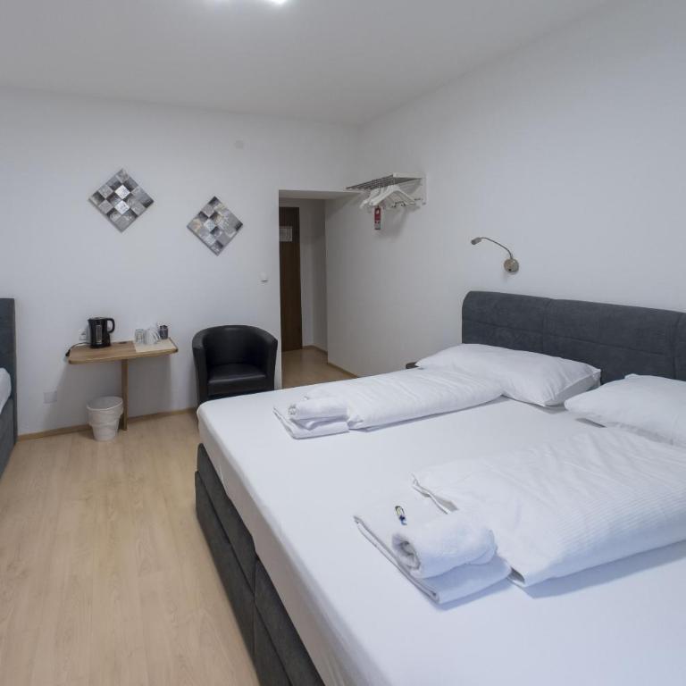 Hotel Heimgartl - Dreibettzimmer - 4
