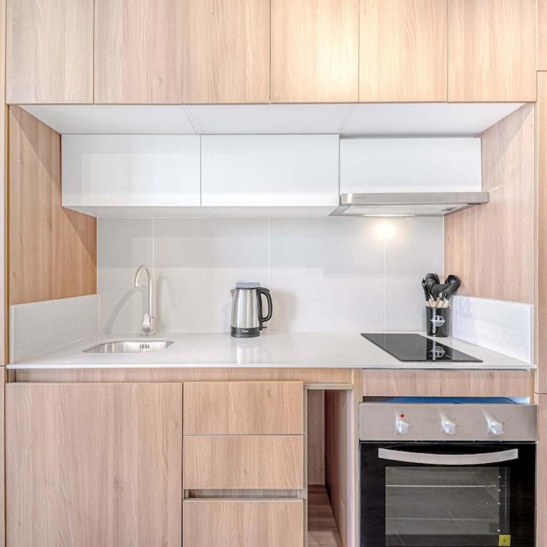 Coventry Space I 1D Wifi and AC - One-Bedroom Apartment - 5