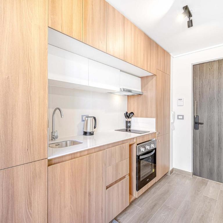 Coventry Space I 1D Wifi and AC - One-Bedroom Apartment - 11
