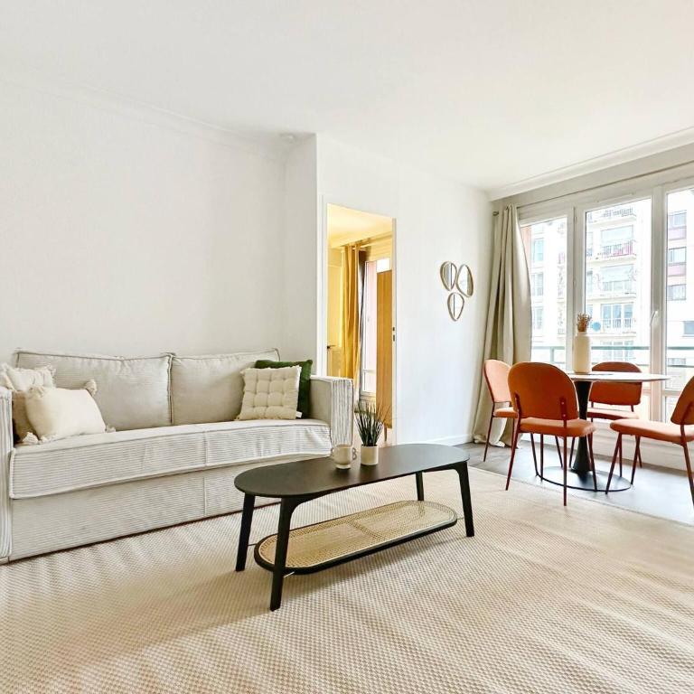 Charming Parisian Apartment in the Heart of the 20th Arrondissement - Appartement - 4