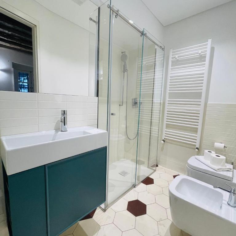 Design e storia nel cuore di Torino AC and Lift - Two-Bedroom Apartment - 6