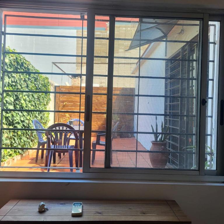 La Pinta Càlida casa en Malvìn con cochera - One-Bedroom House - 12