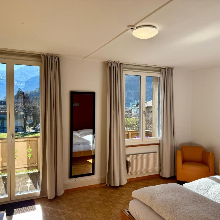 Uptown Apartments Interlaken free Parking - Appartamento con 2 Camere da Letto - 2