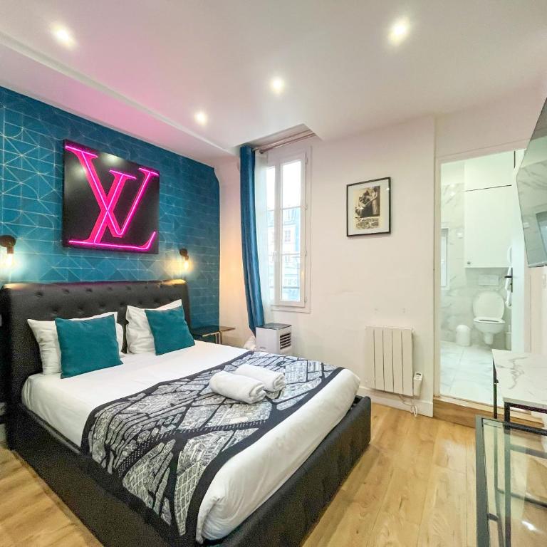 UrbanFlat 158 - Cosy Apartment in the center of Paris - Apartment - 4