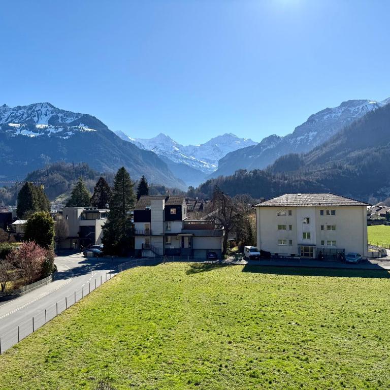 Uptown Apartments Interlaken free Parking - Appartamento con 2 Camere da Letto - 1