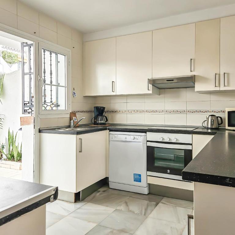 3 Bed Townhouse with roof terrace, 100m to beach - Casa de 3 dormitorios - 12