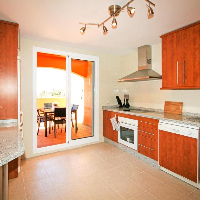 Stylish Duplex Penthouse Los Lagos de Santa Maria - Apartamento de 2 dormitorios con vistas - 9