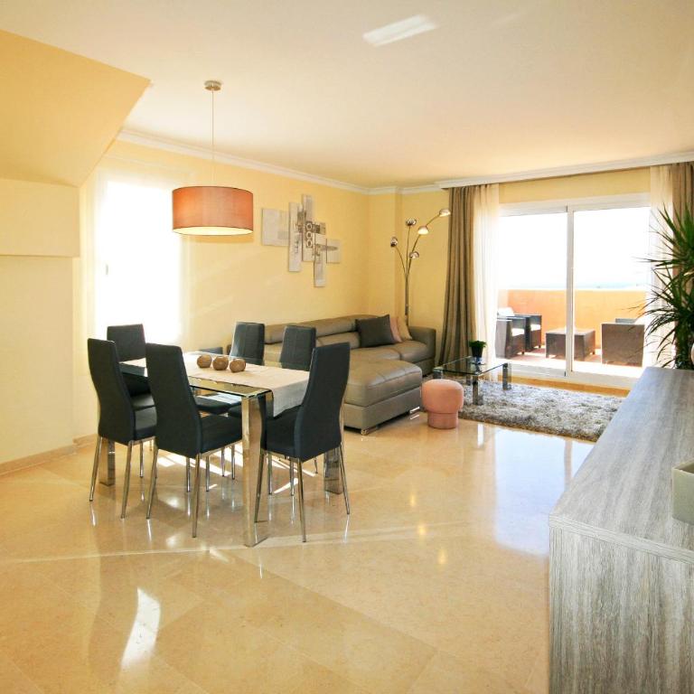 Stylish Duplex Penthouse Los Lagos de Santa Maria - Apartamento de 2 dormitorios con vistas - 11