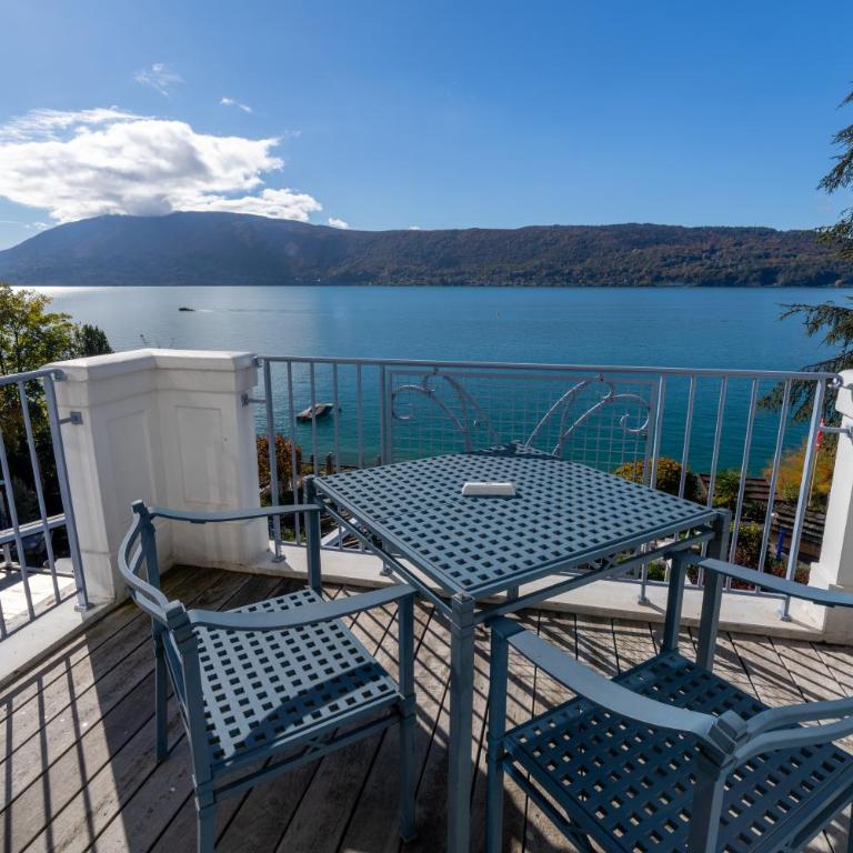 Hôtel La Maison Bleue par Yoann CONTE - Suite Junior - Vue sur Lac - 1