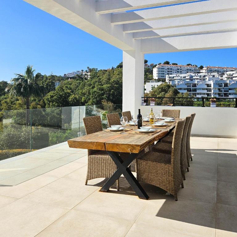Modern 3 Bed Villa with Private Pool near La Cala - Villa con piscina privada - 3