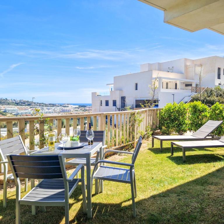 Modern 2 bedroom apt Casa Banderas in La Cala - Apartamento de 2 dormitorios con vistas - 5