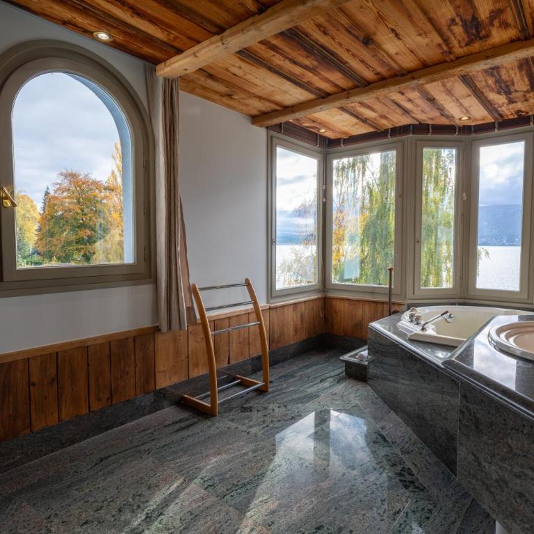 Hôtel La Maison Bleue par Yoann CONTE - Suite Junior - Vue sur Lac - 10