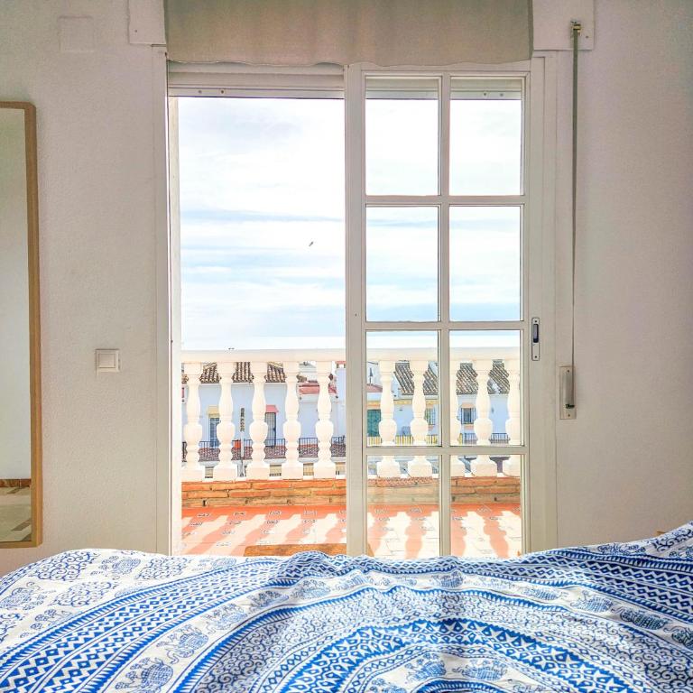 Penthouse Apt, La Cala de Mijas Close to the Beach - Three-Bedroom Apartment with Balcony - 23