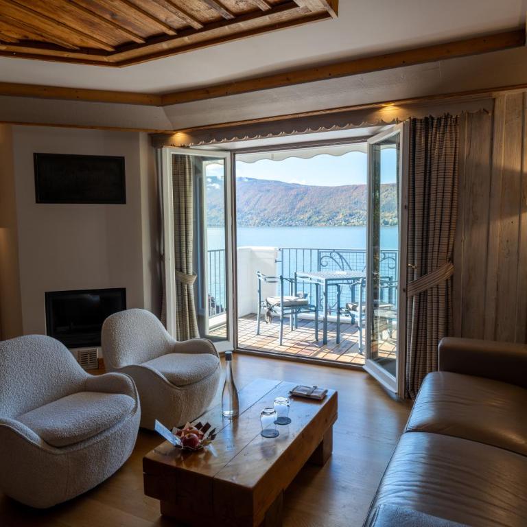 Hôtel La Maison Bleue par Yoann CONTE - Suite Junior - Vue sur Lac - 11