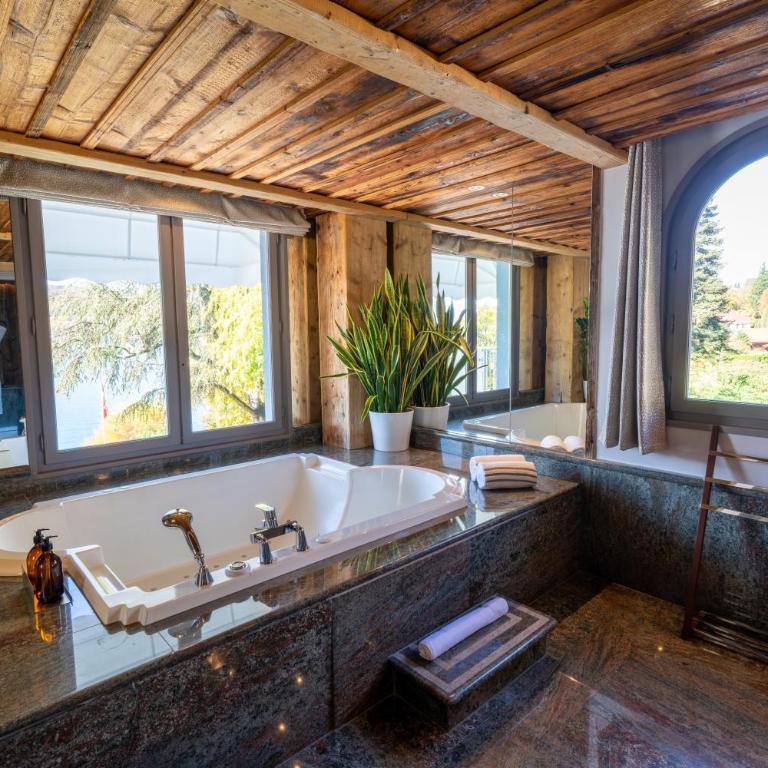 Hôtel La Maison Bleue par Yoann CONTE - Suite Junior - Vue sur Lac - 16
