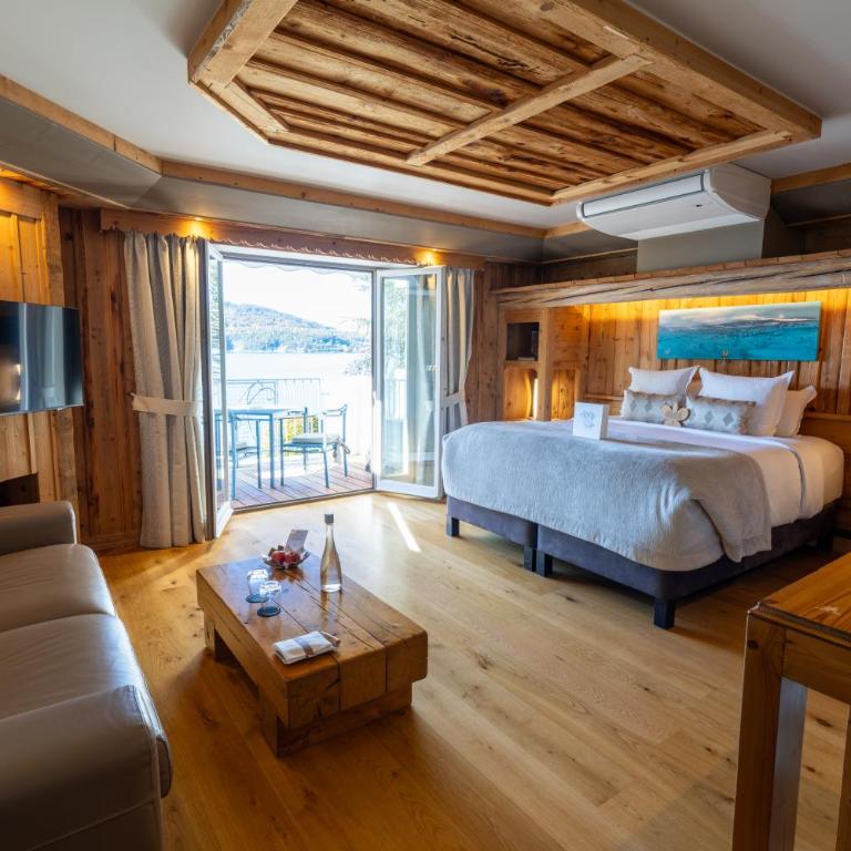 Hôtel La Maison Bleue par Yoann CONTE - Suite Junior - Vue sur Lac - 20