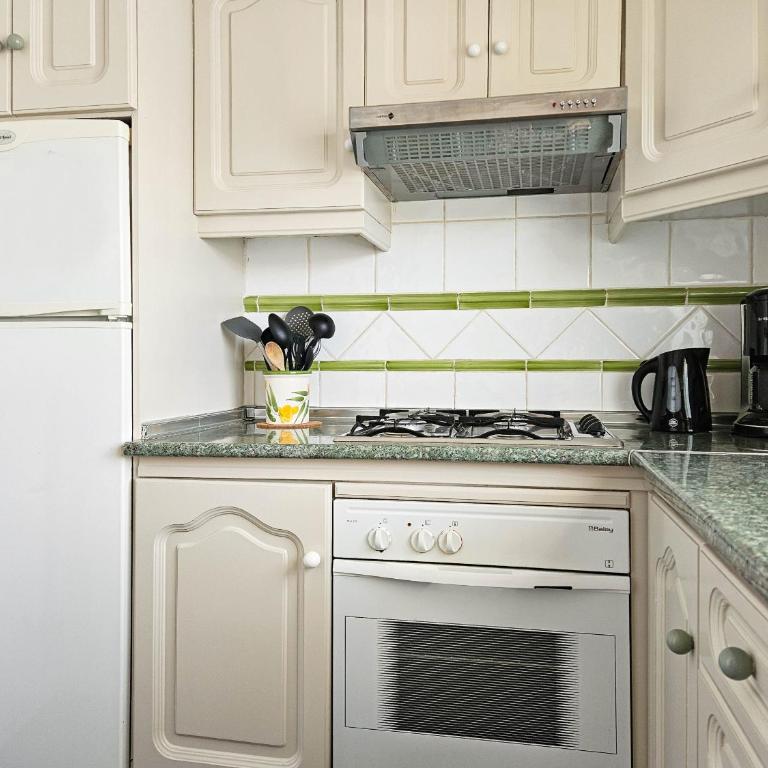 2 bedroom apt in La Cala de Mijas 100m from Beach - Apartamento de 2 dormitorios - 15