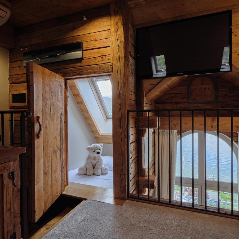 Hôtel La Maison Bleue par Yoann CONTE - Suite Familiale avec Vue sur le Lac - 6
