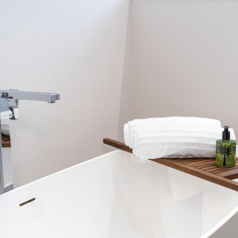 PgrHome Riverside - Appartamento con 3 Camere da Letto - 50