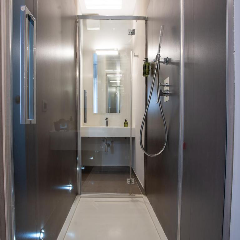 PgrHome Riverside - Appartamento con 3 Camere da Letto - 64