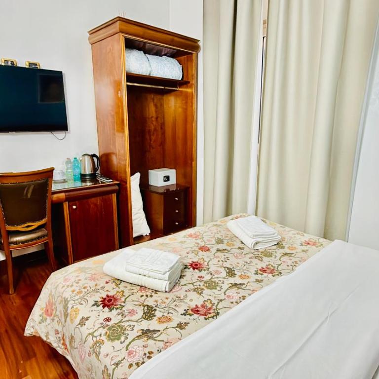 Hotel Oscar Suite - Camera Deluxe Matrimoniale/Doppia con Letti Singoli - 11