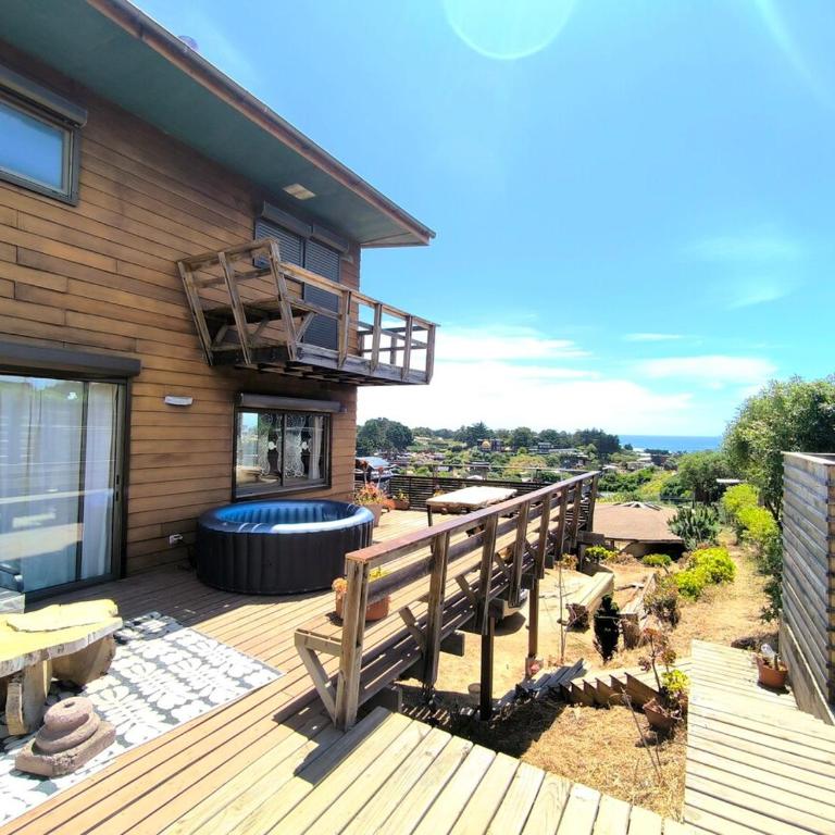 Espectacular casa en el corazon de punta de lobos - Three-Bedroom House - 2