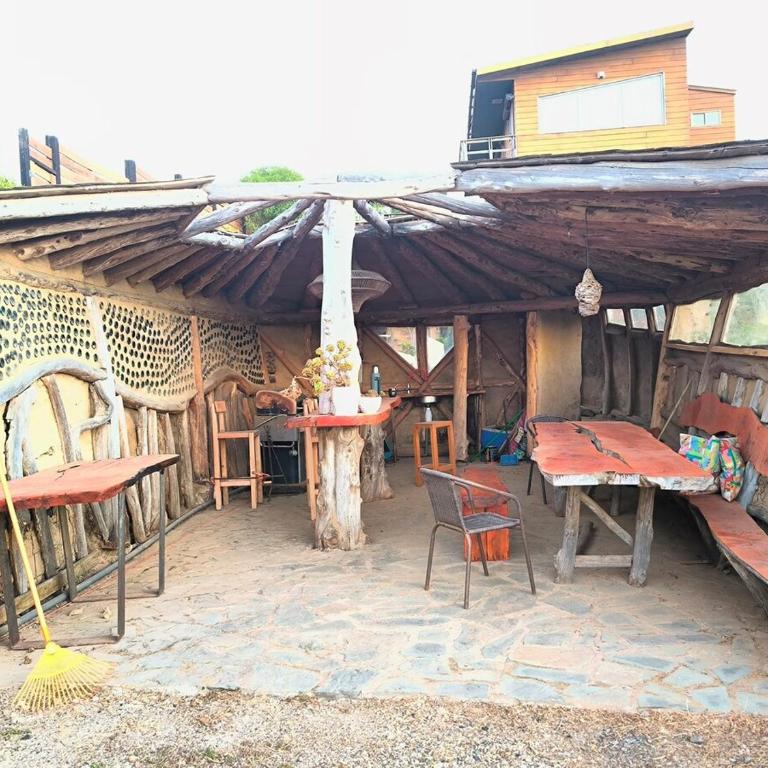 Espectacular casa en el corazon de punta de lobos - Three-Bedroom House - 19