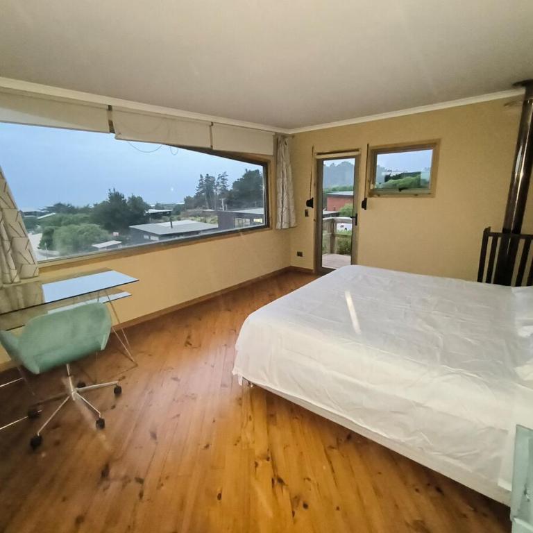 Espectacular casa en el corazon de punta de lobos - Three-Bedroom House - 20