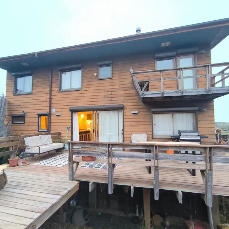 Espectacular casa en el corazon de punta de lobos - Three-Bedroom House - 28